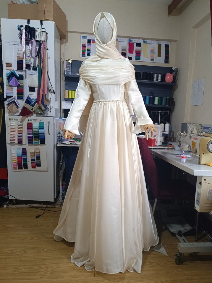 Drapeli Uzun Beyaz Gelinlik - Görsel 4