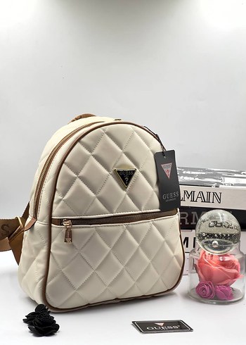 Beyaz Kapitone Guess Sırt Çantası