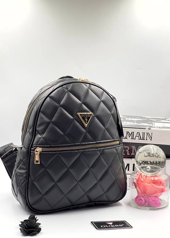 Guess Beyaz Kapitone Guess Sırt Çantası