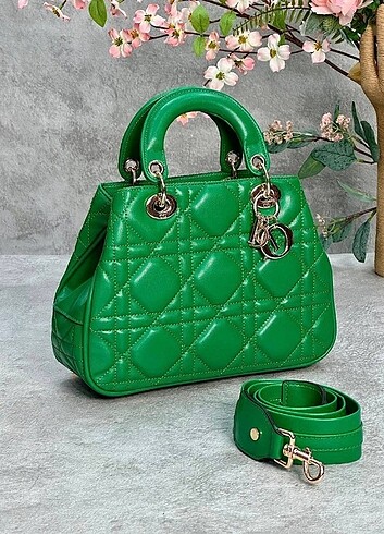 Dior CHIRSTIAN DIOR
