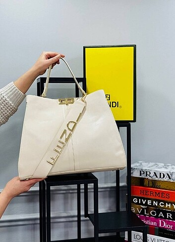 Beden çeşitli Renk FENDİ PEEKABOO BAG