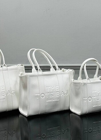 Mini, small, medium, large sizes Marc Jacobs the tote bag