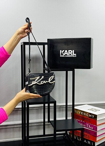 Karl Lagerfeld KARL LAGERFELD K/SIGNATURE SM SADDLE BAG