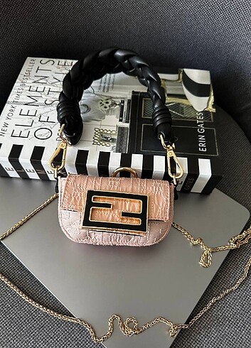 Fendi FENDI - NANO Baguette Charm mini