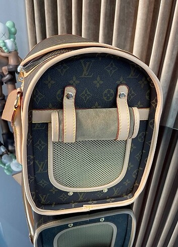 Louis Vuitton ?????LOUIS VUITTON dog bag