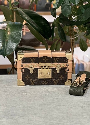  Beden çeşitli Renk LOUIS VUITTON PETITE MALLE NEW MODEL 
