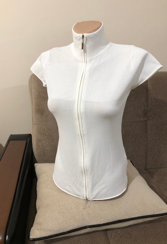 Beyaz Yarım Kollu Fermuarlı Mini Yelek - Görsel 3