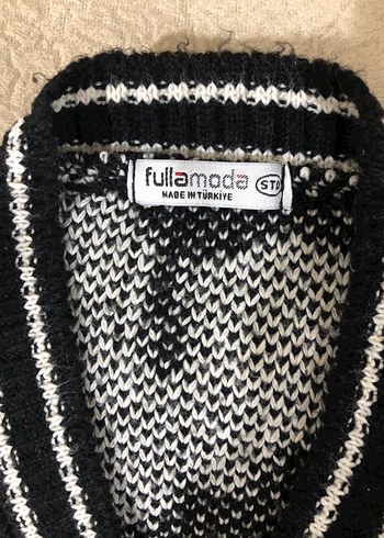 Siyah Beyaz Zebra Desenli V Yaka Kısa Kollu Süveter - Görsel 14