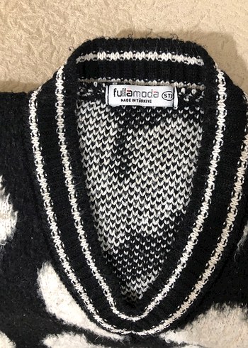 Siyah Beyaz Zebra Desenli V Yaka Kısa Kollu Süveter - Görsel 15