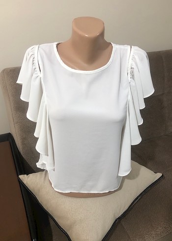 Beyaz Dökümlü Kolsuz Bluz - Görsel 10
