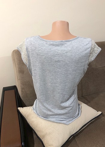 Kısa Kollu Gri Dantel Detaylı Kadın Bluz - Görsel 7