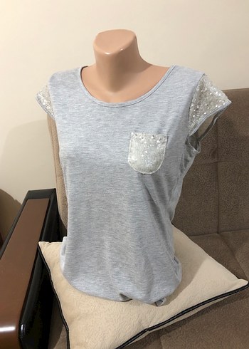 Kısa Kollu Gri Dantel Detaylı Kadın Bluz - Görsel 2