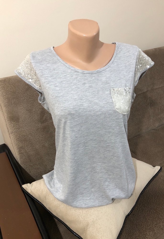 Kısa Kollu Gri Dantel Detaylı Kadın Bluz - Görsel 3
