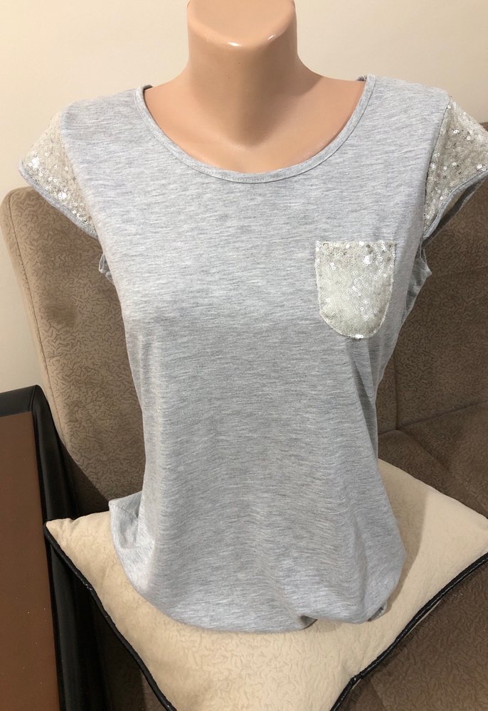 Kısa Kollu Gri Dantel Detaylı Kadın Bluz - Görsel 4