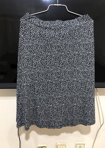 Düğmeli Siyah Puantiyeli Midi Etek - Görsel 14