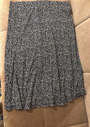 Düğmeli Siyah Puantiyeli Midi Etek - Görsel 6