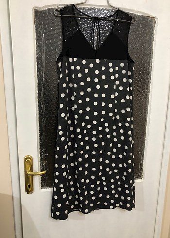 Zincir Detaylı Puantiyeli Siyah Uzun Elbise - Görsel 5