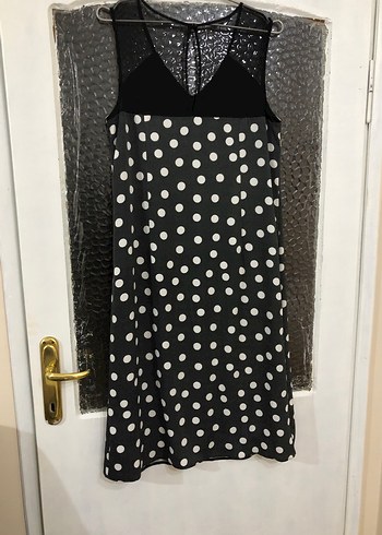 Zincir Detaylı Puantiyeli Siyah Uzun Elbise - Görsel 7