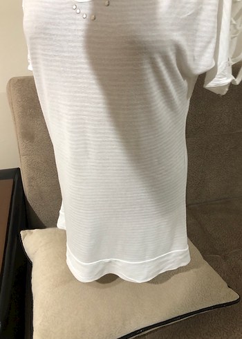 Boncuk Detaylı V Yakalı Beyaz Örgü Bluz - Görsel 14