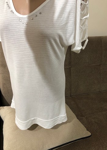 Boncuk Detaylı V Yakalı Beyaz Örgü Bluz - Görsel 15