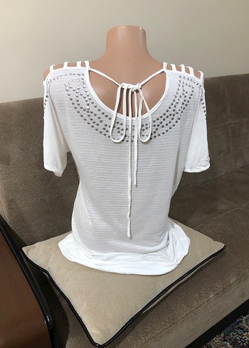 Boncuk Detaylı V Yakalı Beyaz Örgü Bluz - Görsel 8