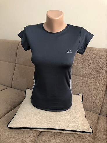 Adidas T-shırt