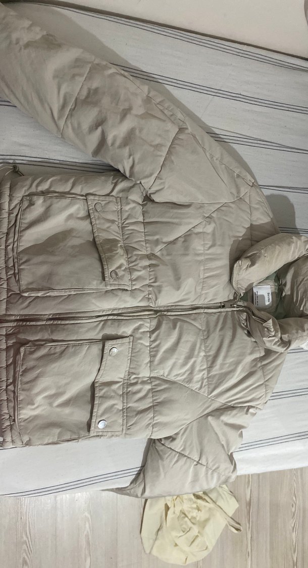 Bershka şişme mont - Görsel 2