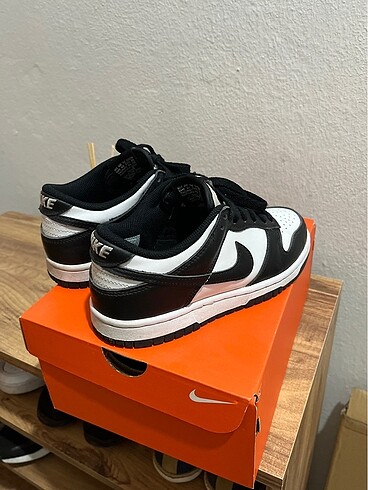 Orijinal dunk low panda