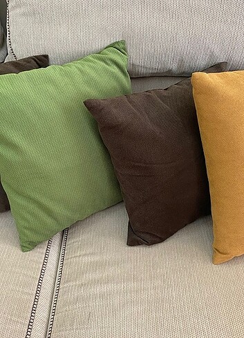 Zara Home 4 adet kırlent içi dolu olarak gönderilecektir