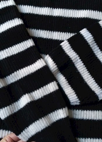 Çizgili Siyah Beyaz Triko Kadın Kazak tunik - Görsel 2