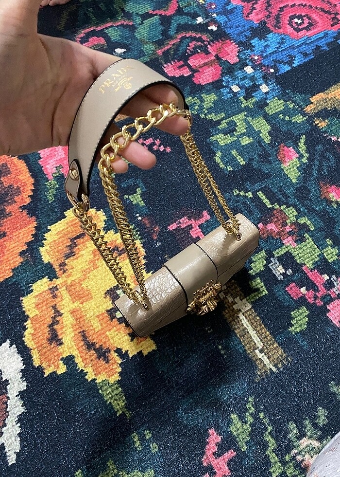 Prada model çanta - Görsel 4