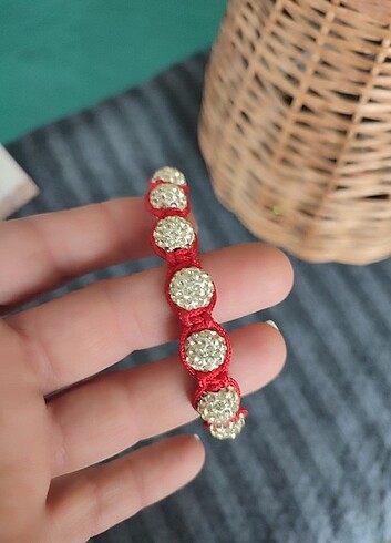 Kırmızı kolye ve bileklik