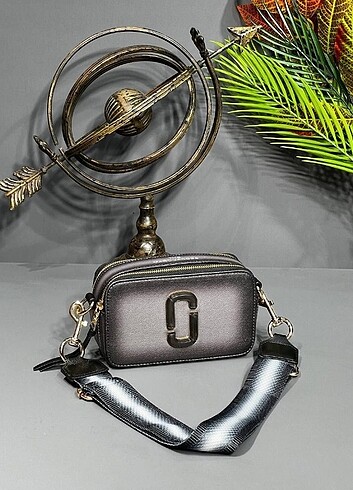 Marc Jacobs Çapraz çanta 