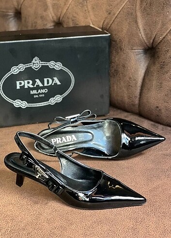 Prada Bayan ayakkabi 