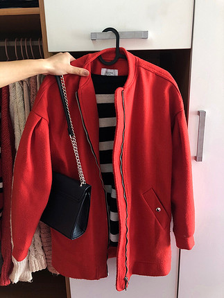 Bershka kırmızı kaban