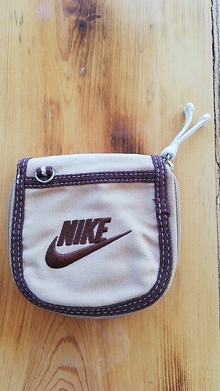 Nike hiç kullanılmamış cüzdan 