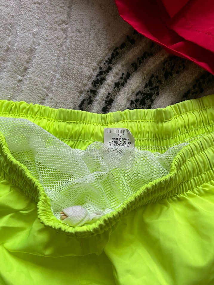 Rahat Kesim Renkli Erkek Spor Şortları - Görsel 2