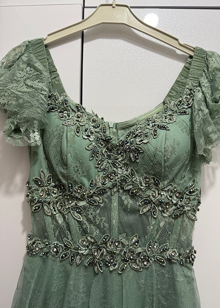 Abiye elbise 1 kez giyildi - Görsel 3