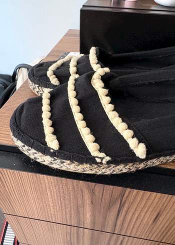 Püsküllü Nakışlı Siyah Bohem Dolgu Topuk Espadril