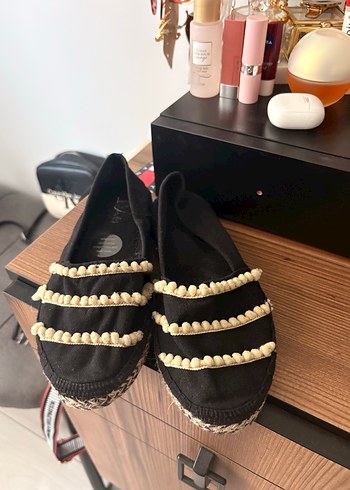 37 Beden Püsküllü Nakışlı Siyah Bohem Dolgu Topuk Espadril
