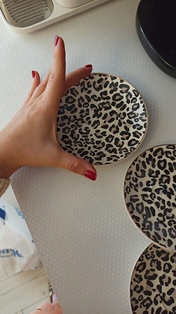 Beden beyaz Renk 3 adet leopar tabak