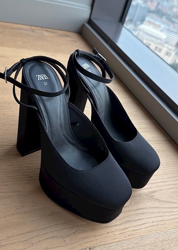 Zara Siyah Platform Topuklu Bantli Kadin Ayakkabi