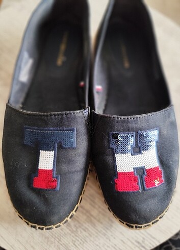 37 Beden Tommy Hilfiger ayakkabı