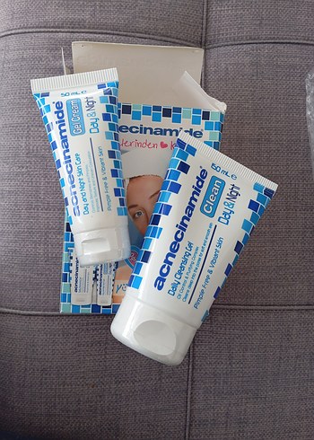 Acnecinamide Sivilce Karşıtı Cilt Bakım Seti - Görsel 2