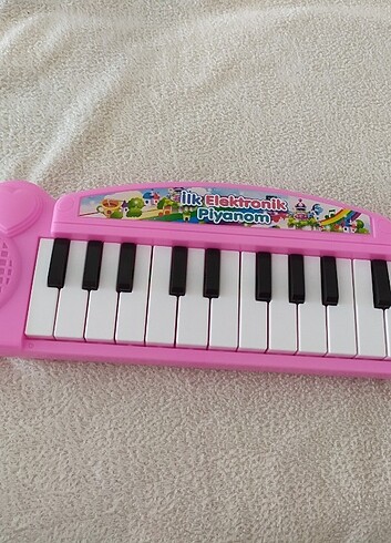 Piyano oyuncak 