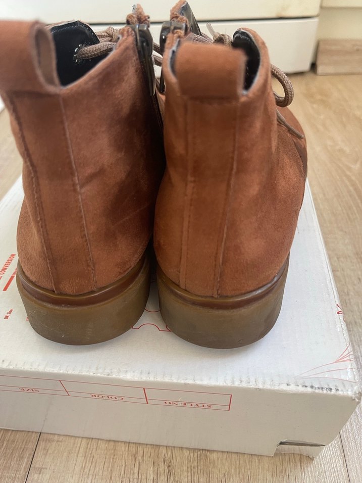 Kahverengi Süet Dolgu Topuklu Kadın Bot - Görsel 4