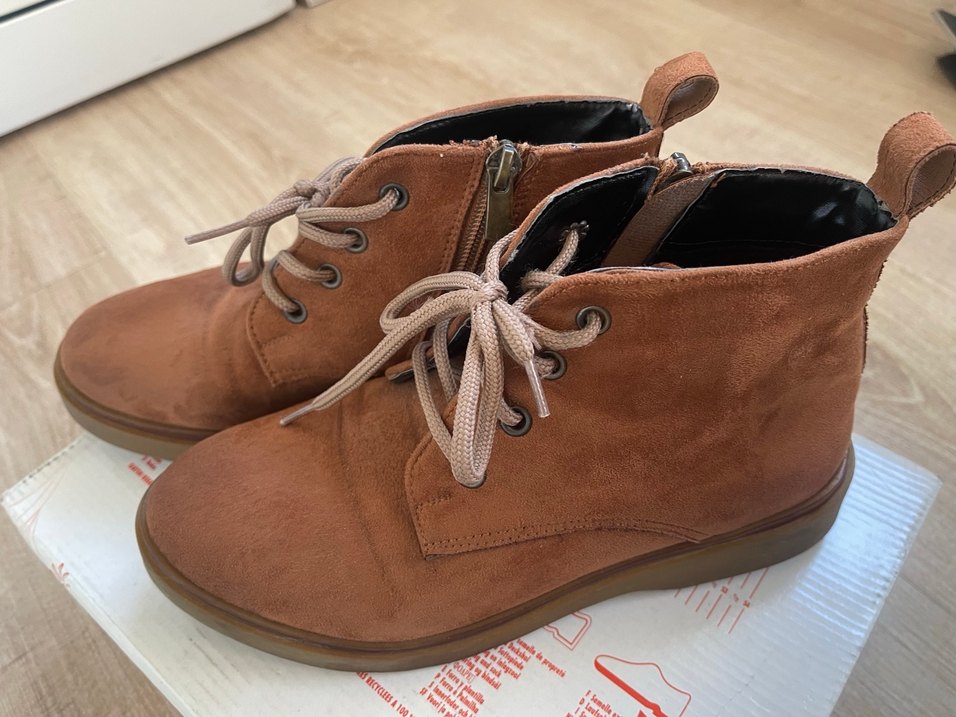 Kahverengi Süet Dolgu Topuklu Kadın Bot - Görsel 2