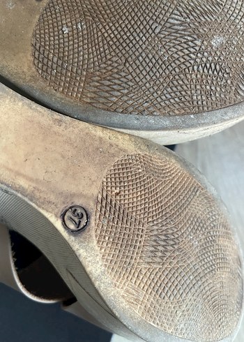 Bej Deri Kadın Dolgu Topuk Sandalet - Görsel 3