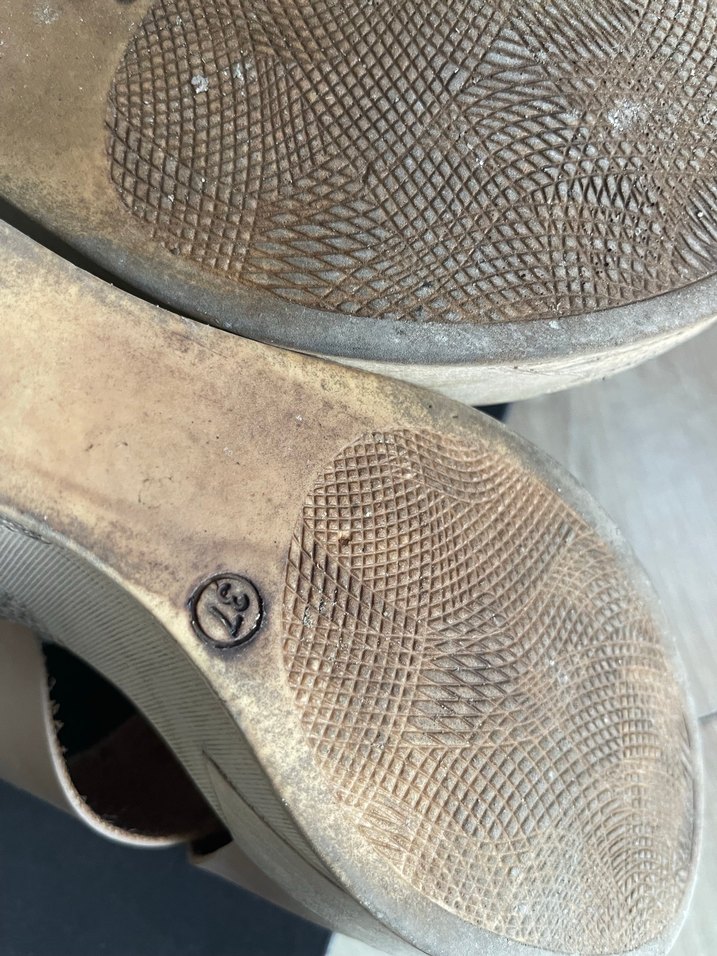 Bej Deri Kadın Dolgu Topuk Sandalet - Görsel 3