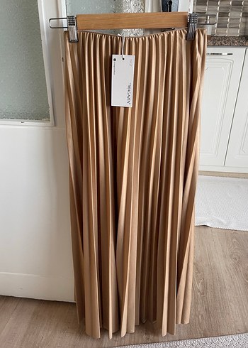 Bej Pilili Uzun Kadın Etek - Görsel 2
